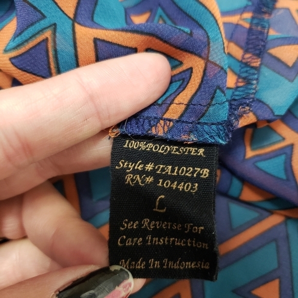 3/$15 Mine| sheer tank top size large - Picture 6 of 8